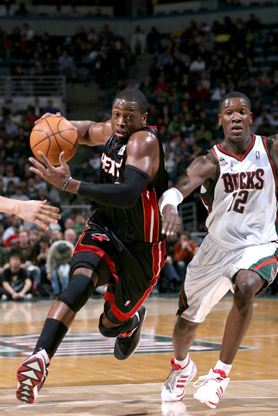 在高压逼抢 在高压逼抢